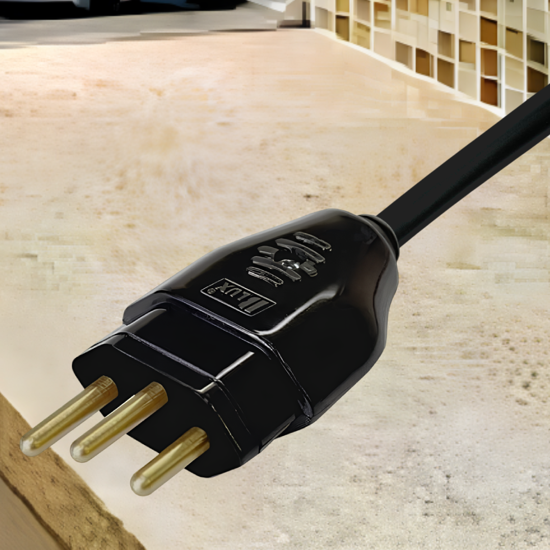 Plugue Macho 180º 2P+T 10A Preto 10307-1 Blux