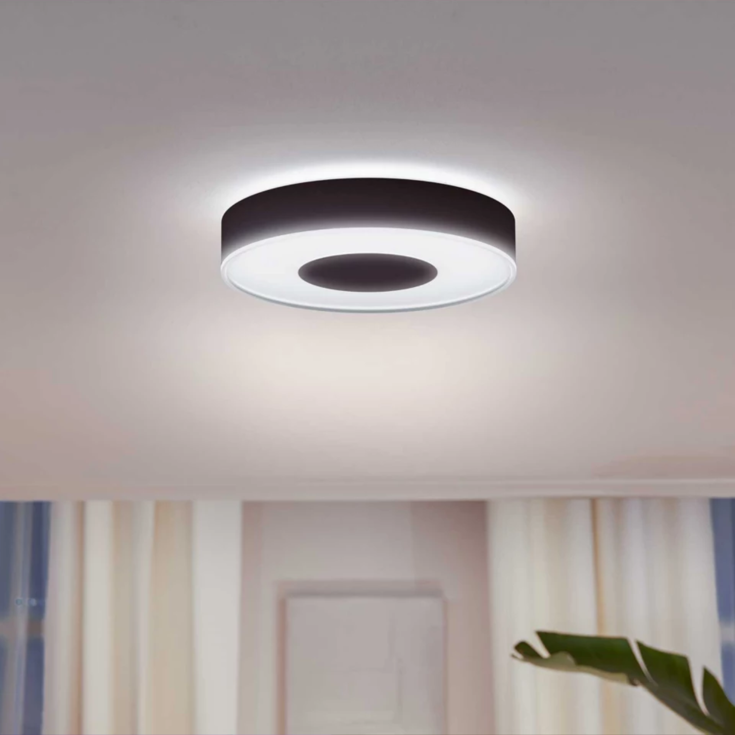 Luminária Led 33,5W Rgbw 38Cm Dim Infuse Preta Philips Hue